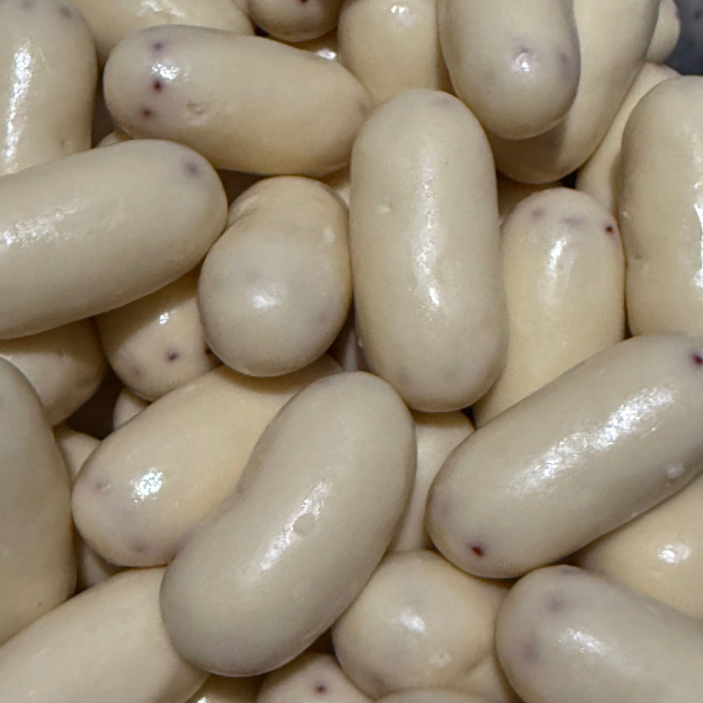 Jumbo White Chocolate Raspberry Bullets