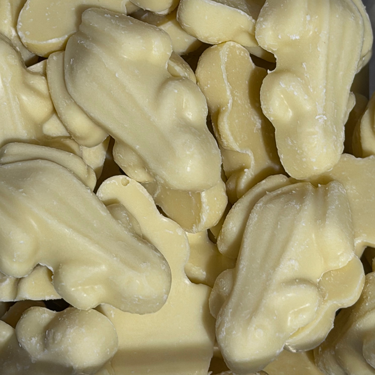 White Chocolate Frogs (6 Pieces)